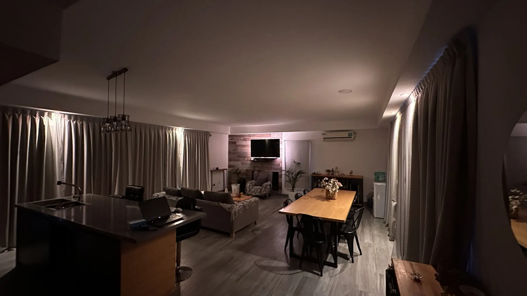 Living con iluminación ambiental inteligente